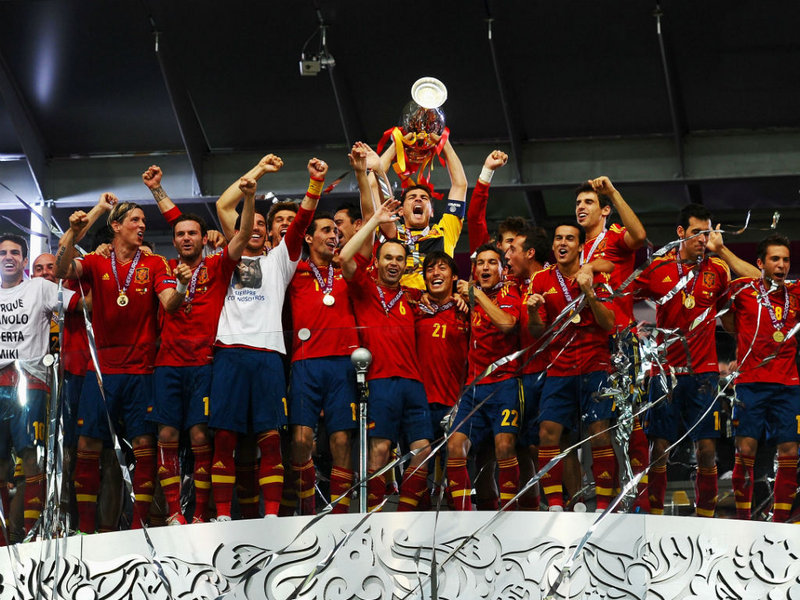 Tây Ban Nha vô địch Euro 2012: Viên ngọc không tì vết