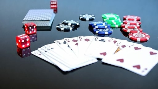 Các khoản mù lớn trong poker là gì? Luật Big Blind chi tiết