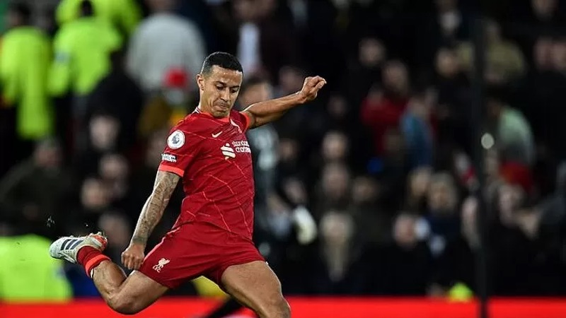 Có lẽ cầu thủ Thiago Alcantara xứng đáng với biệt danh người nghệ sĩ sân cỏ Cầu thủ Thiago Alcantara - Người nhảy múa với trái bóng